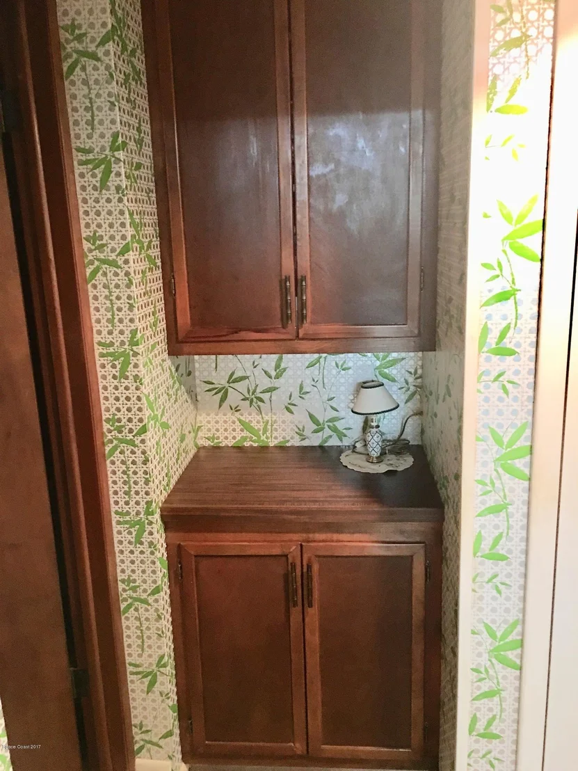 Photo of 143 Cocoa Avenue