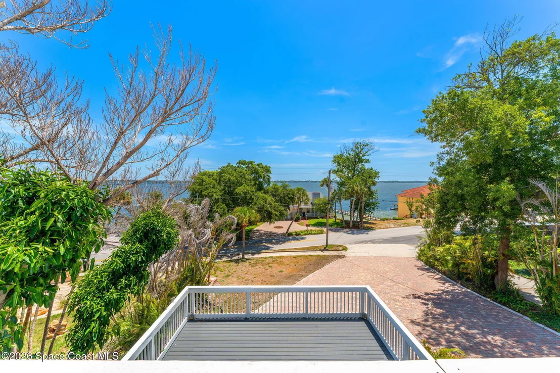 Photo of 2705 N Indian River Drive