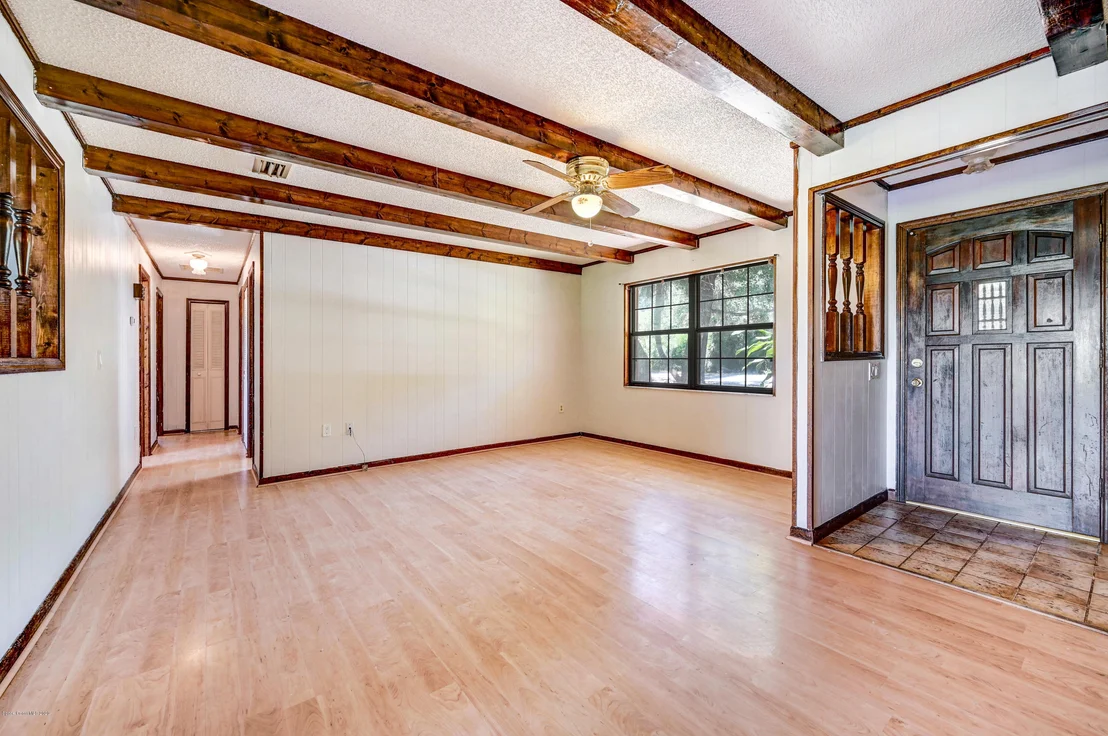 Photo of 6050 Mangrove Street