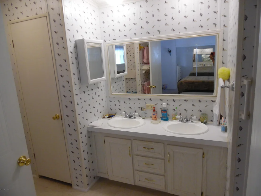 Photo of 7555 Blackhawk Road