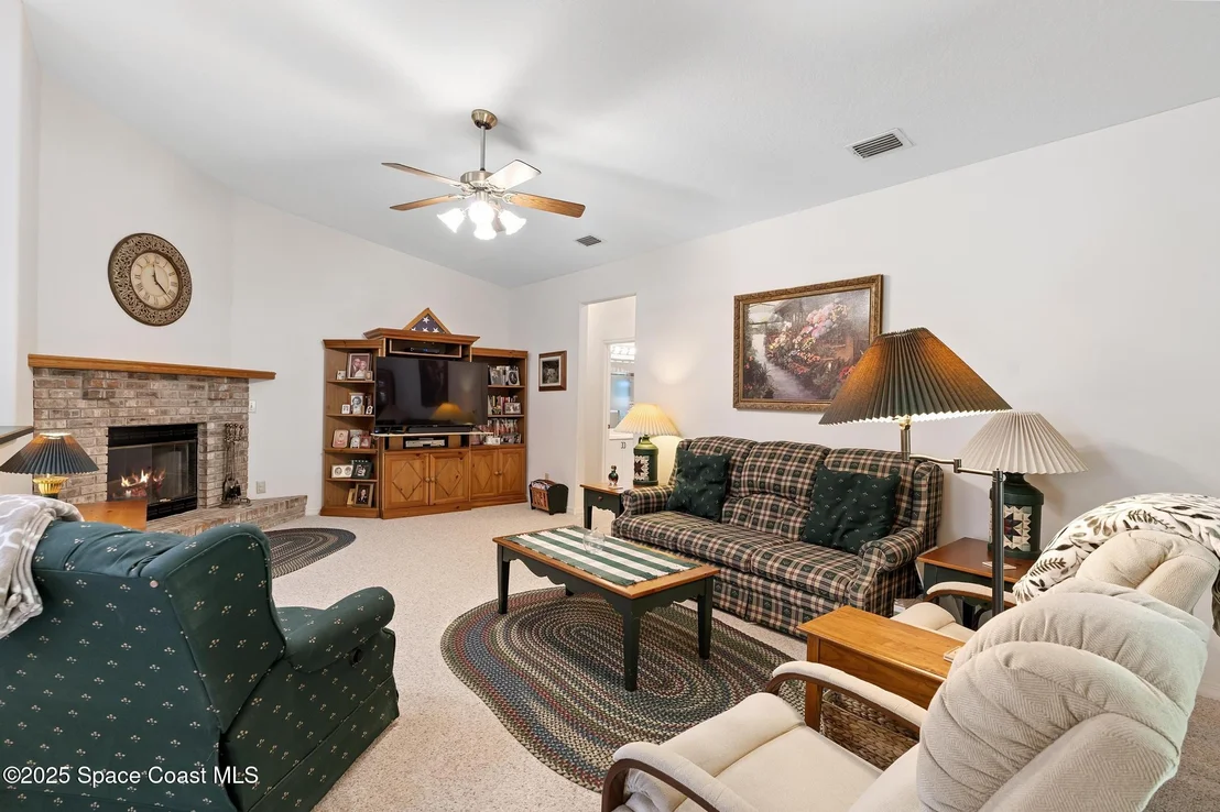 Photo of 1805 Laurel Oak Drive N