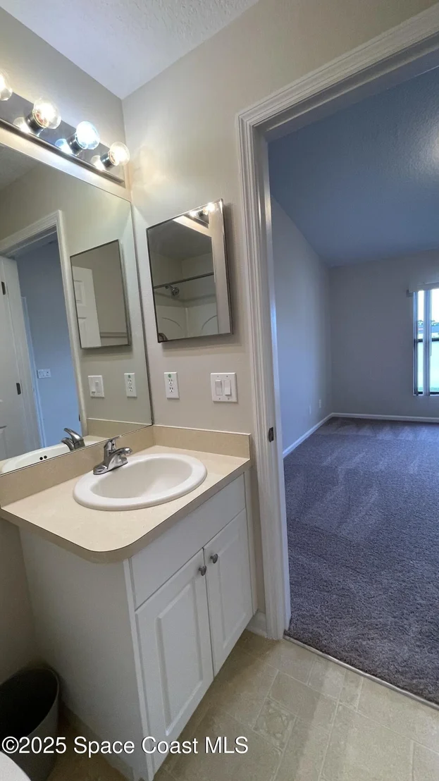 Photo of Unit 103 at 975 Luminary Circle