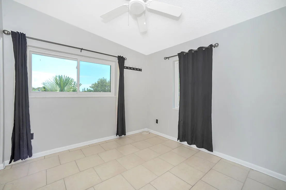 Photo of 1182 NE Bianca Drive NE