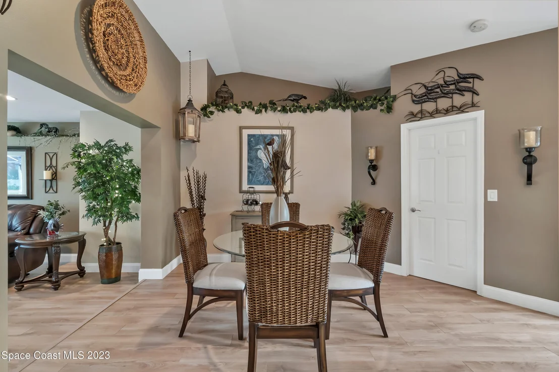 Photo of 2550 Waring Lane
