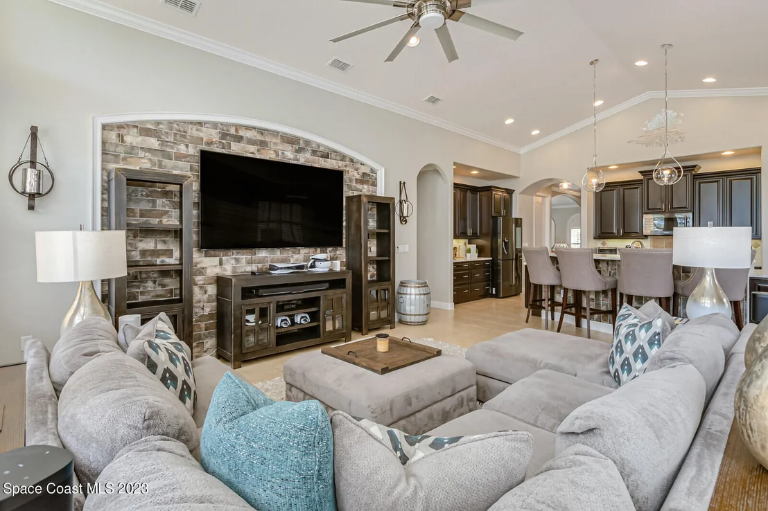 Photo of 239 Montecito Drive