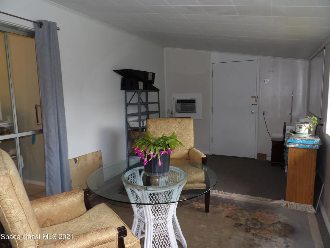 Photo of 797 Bianca Drive NE