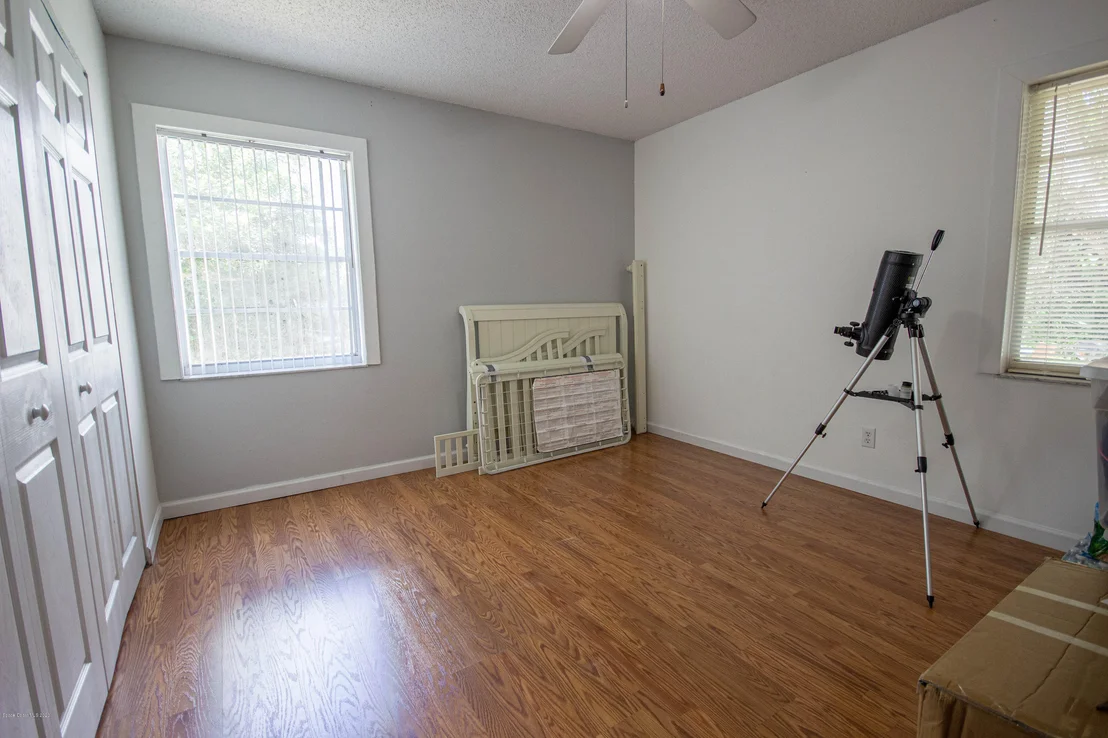 Photo of 5950 Edison Street