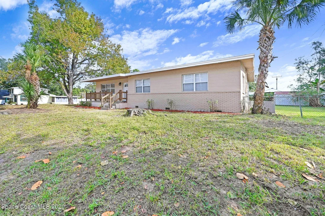 Photo of 1012 Seminole Drive