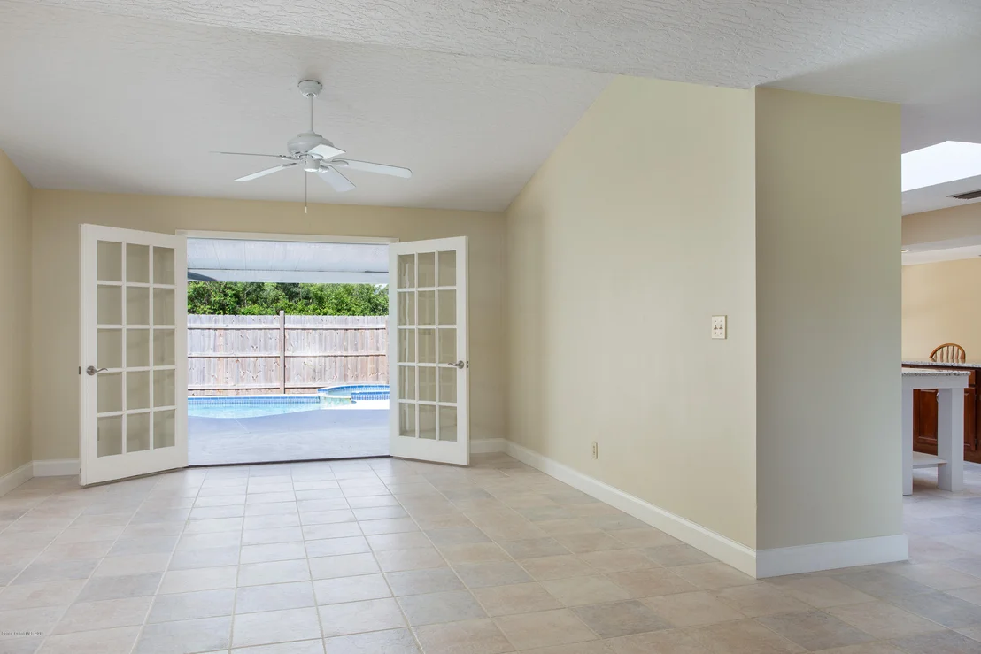 Photo of 1112 Scyphers Street NE
