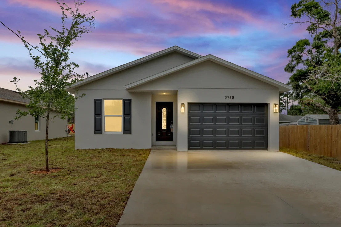 Photo of 5750 Palm Street
