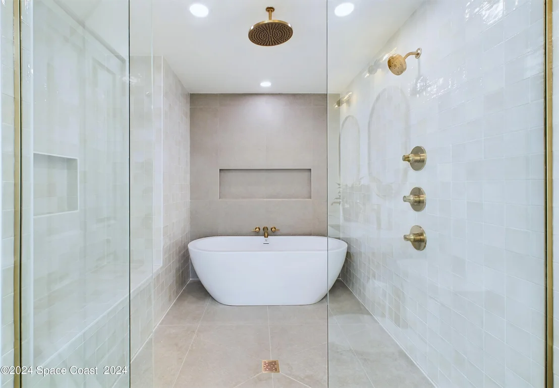 Photo of 396 Riverview Lane