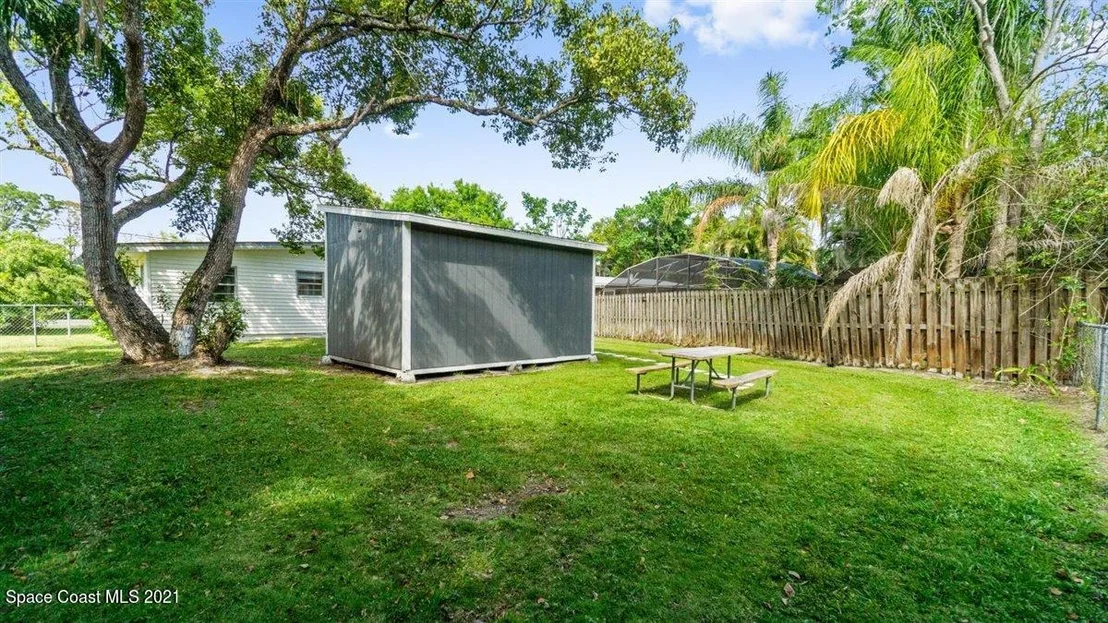Photo of 7535 Sheridan Road