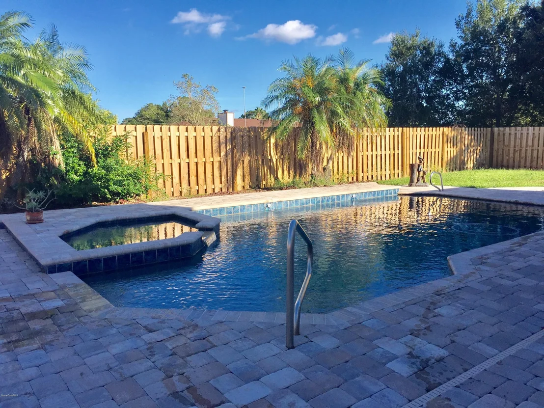 Photo of 1466 Wellington Circle