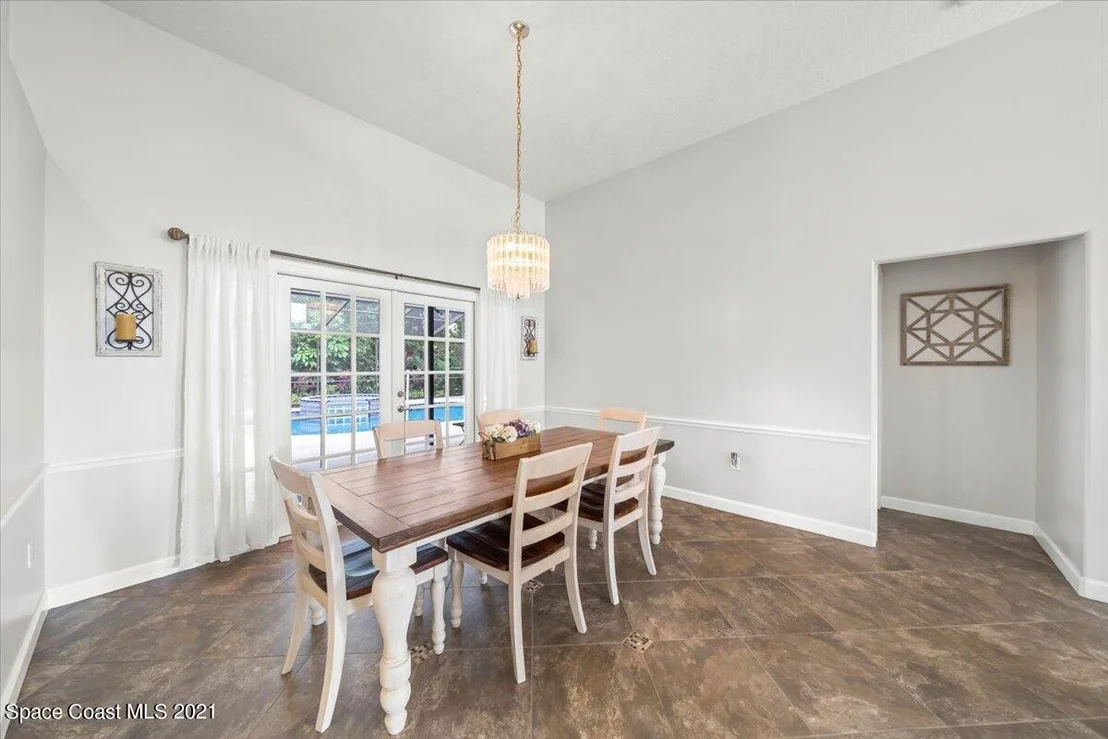Photo of 772 Lake Drive