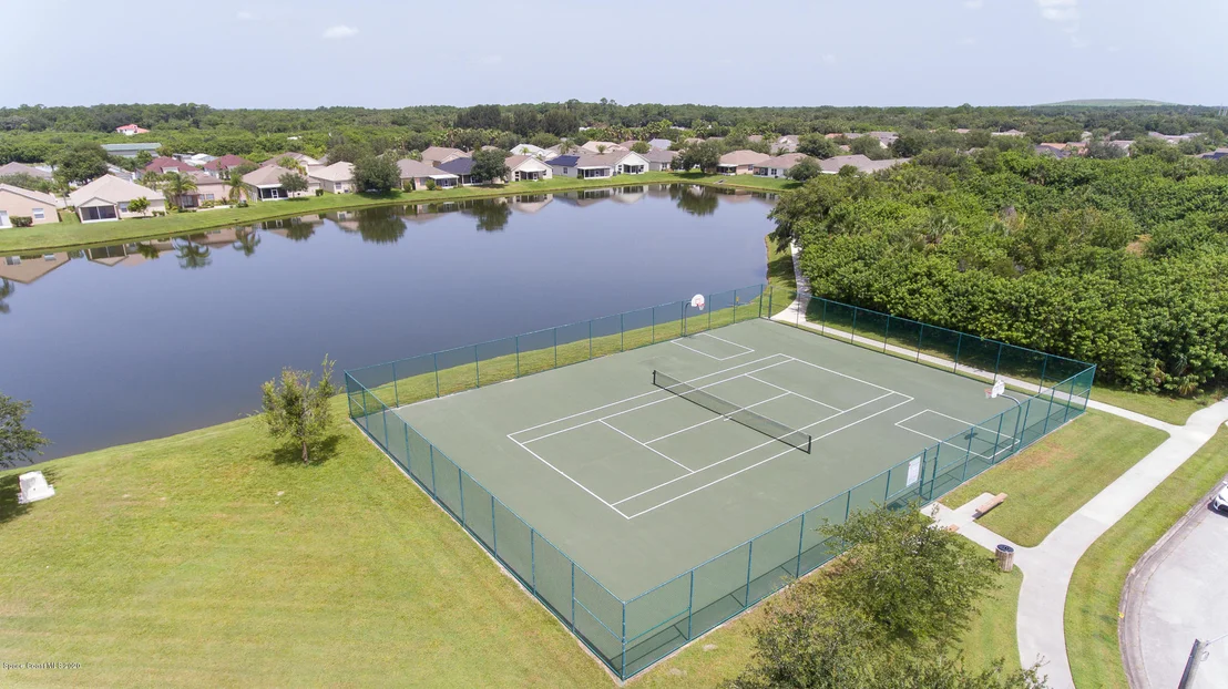 Photo of 335 Dryden Circle