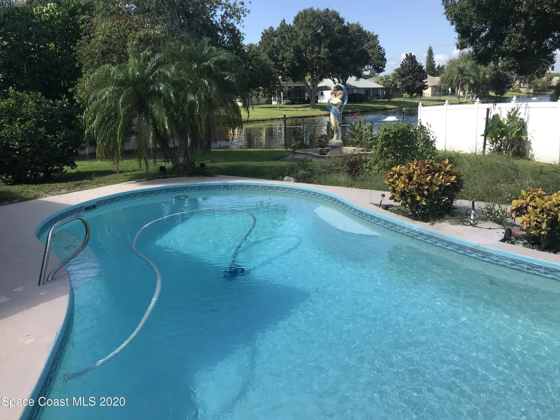 Photo of 1327 RICHWOOD Circle