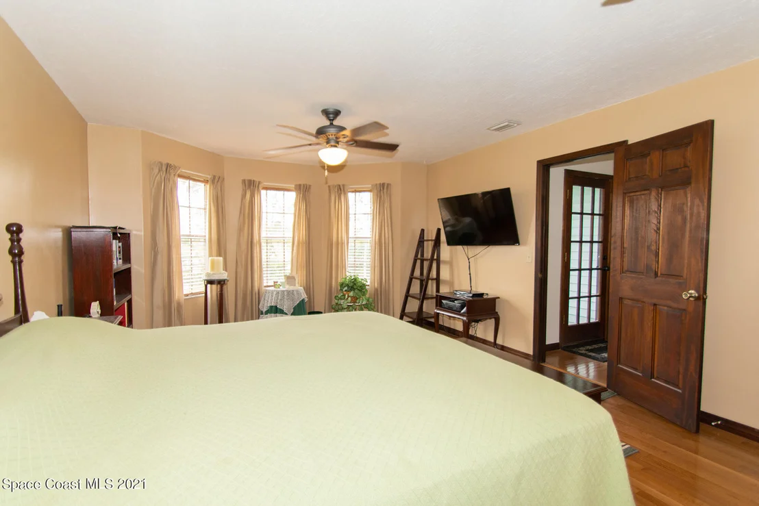 Photo of 1190 Grant Road