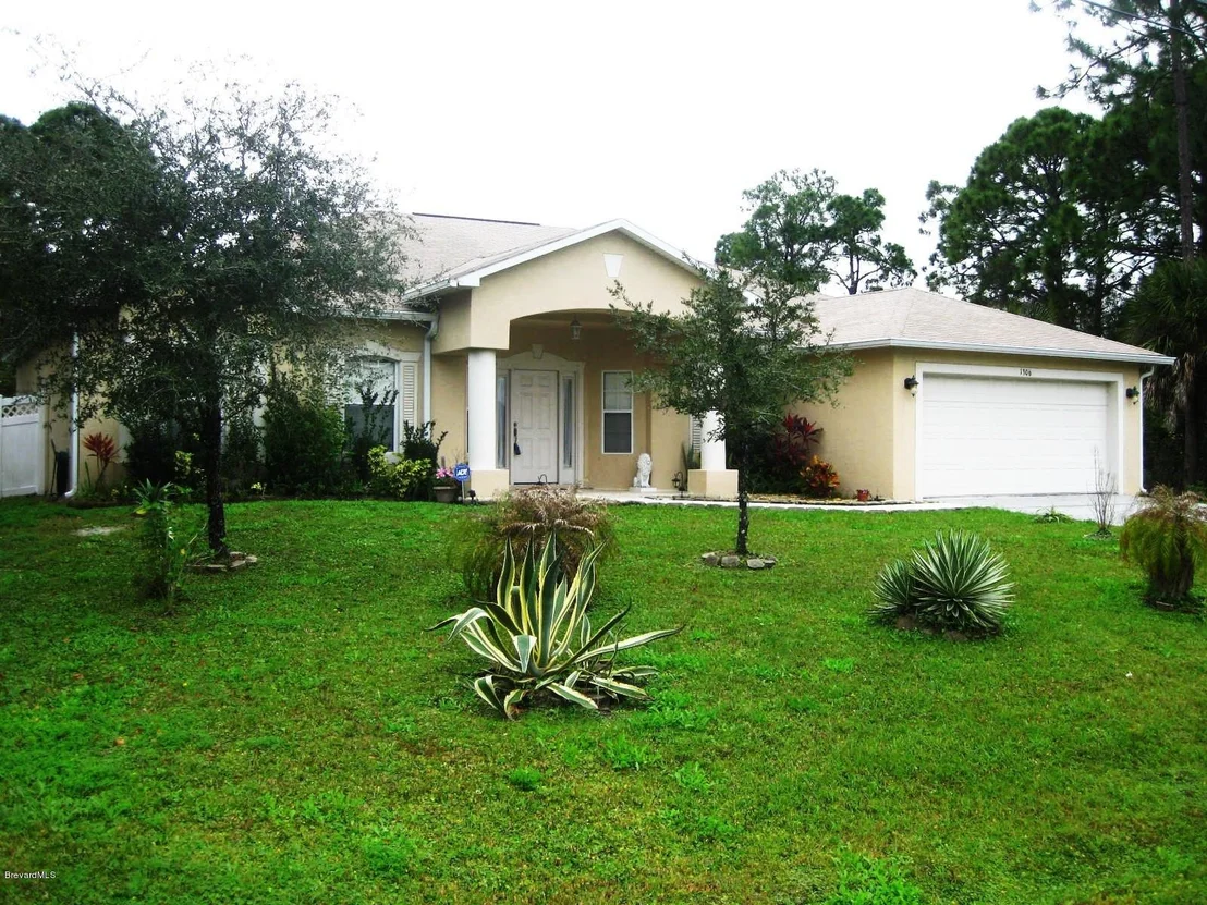 Photo of 1306 NW Jupiter Boulevard