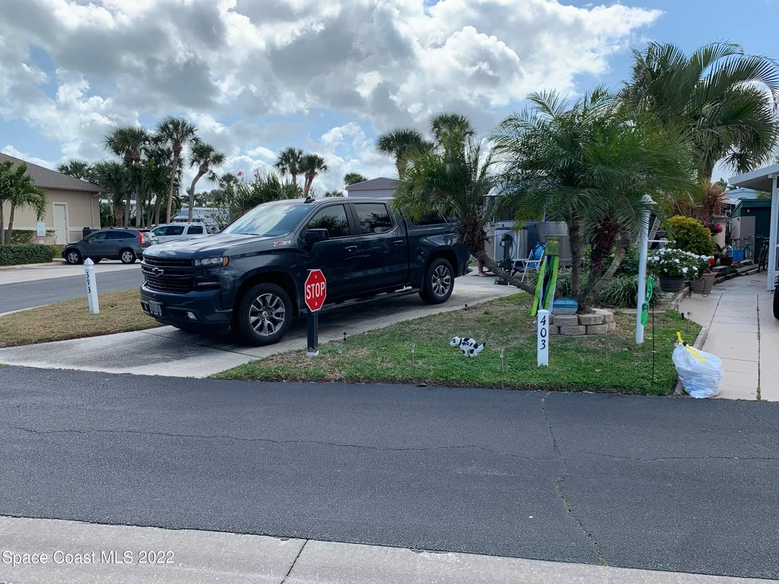 Photo of 393 Carousel Lane