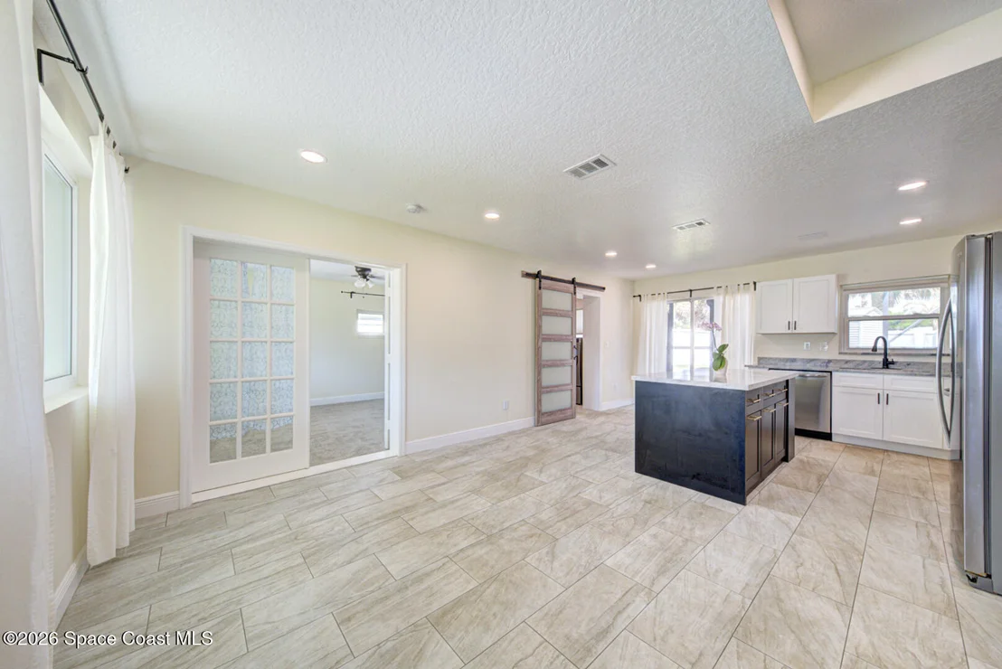 Photo of 452 Alice Drive