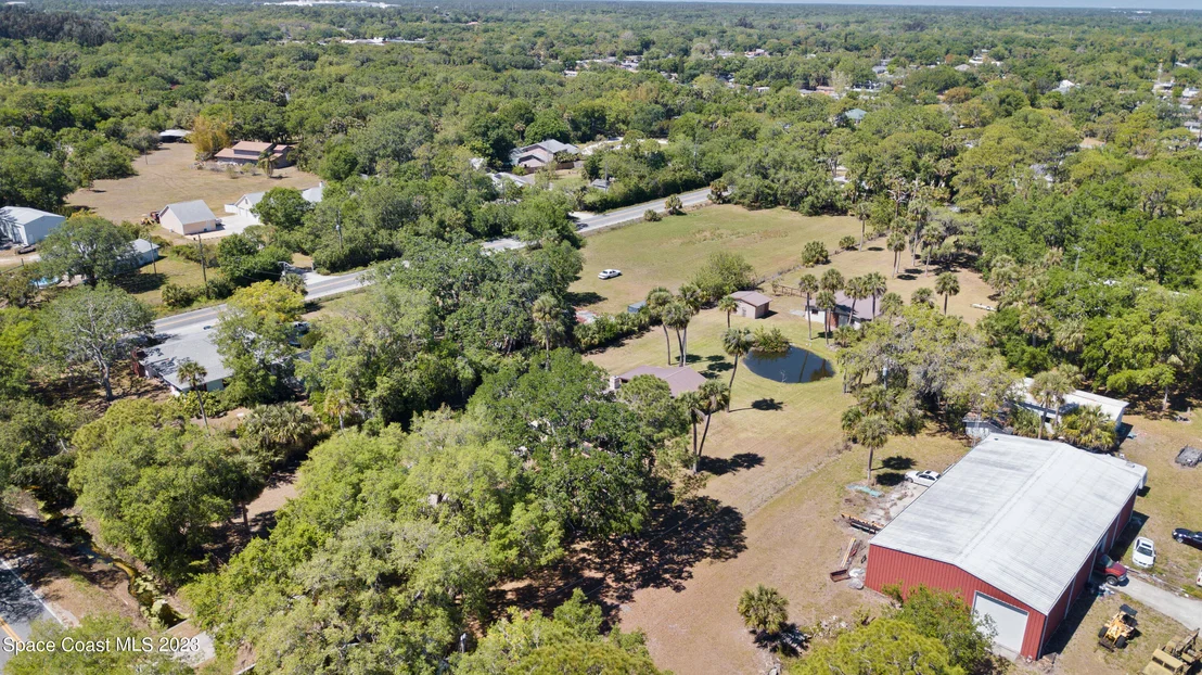 Photo of 2490 Lake Drive