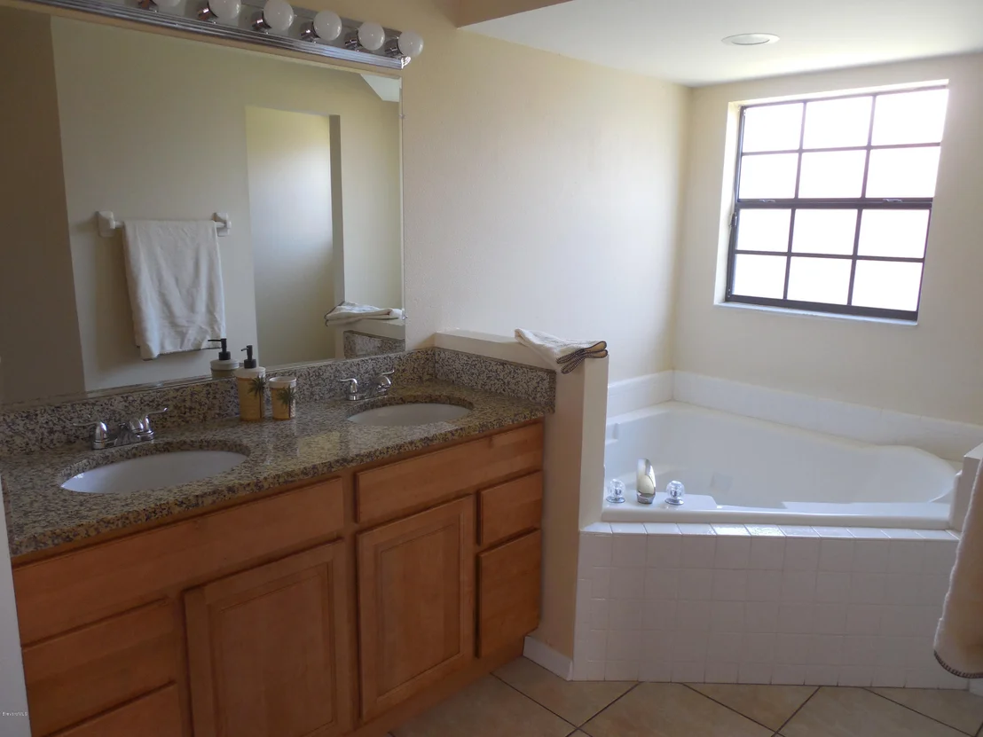 Photo of 6995 Bright Avenue