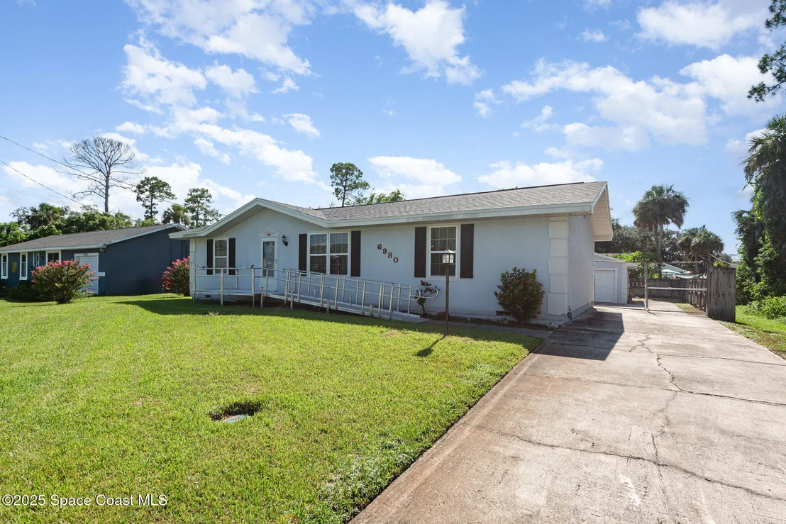 Photo of 6980 Bright Avenue