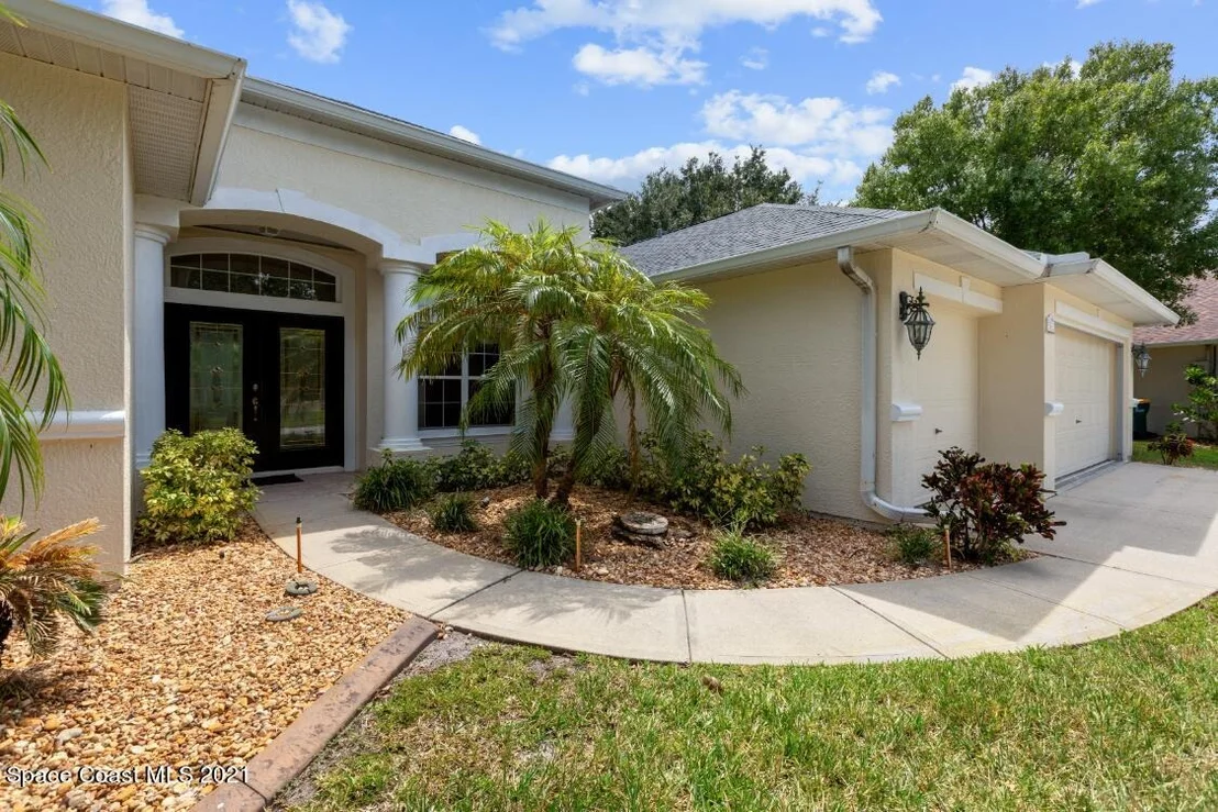Photo of 4648 Alamanda Drive