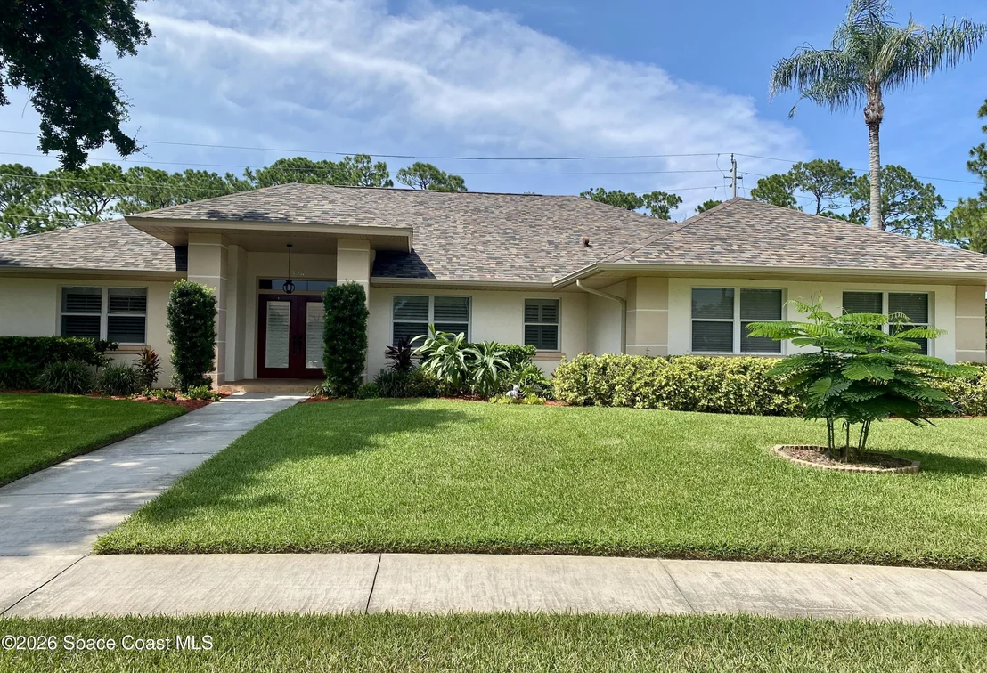 Photo of 596 Lake Ashley Circle