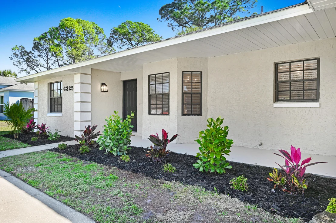 Photo of 6325 Hudson Road