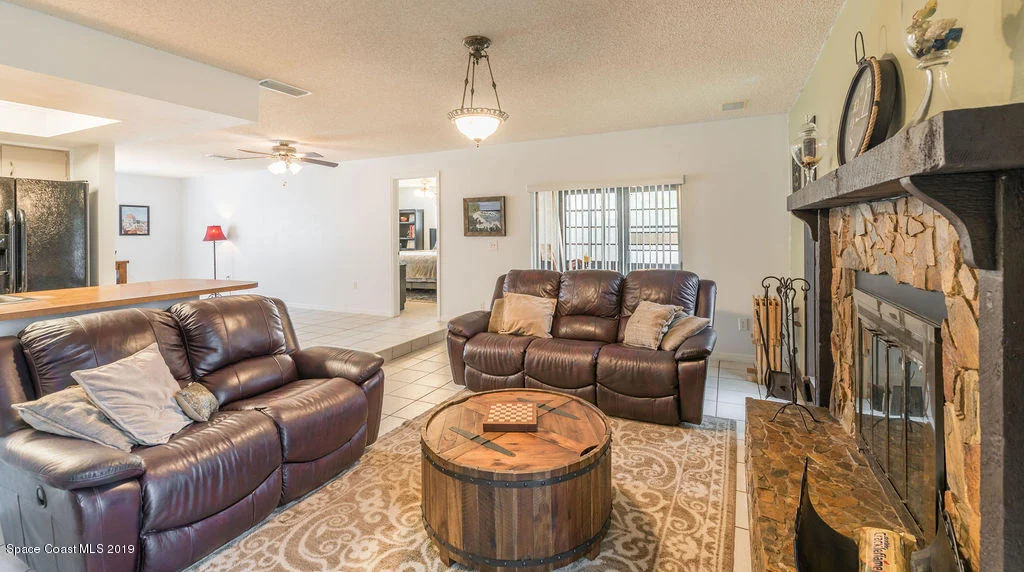 Photo of 979 Sable Lane