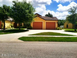 Photo of Unit 105 at 830 Luminary Circle