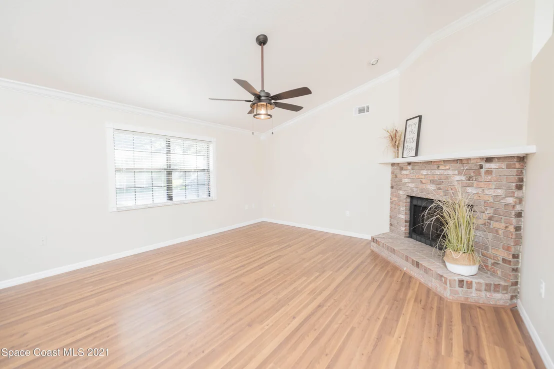Photo of 6570 Beggs Ter