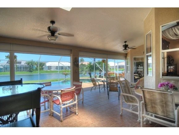 Photo of 372 Flanders