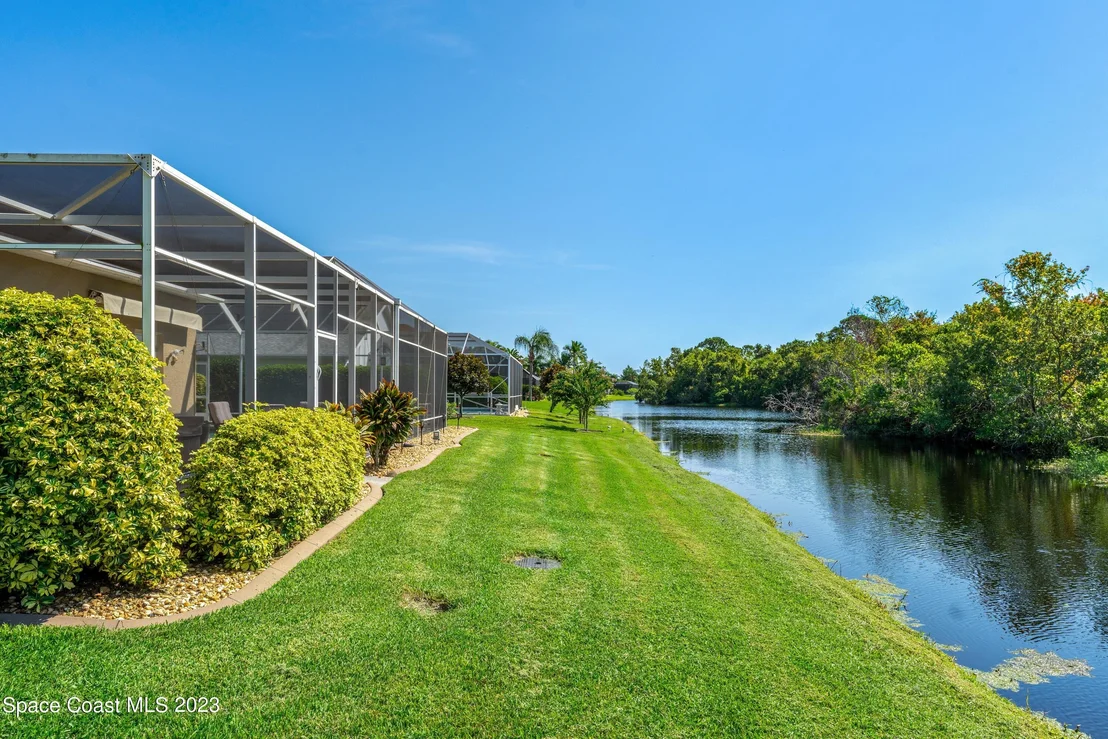 Photo of 665 Carriage Hill Road