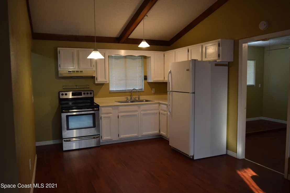 Photo of 1111 Grapefruit Road SE