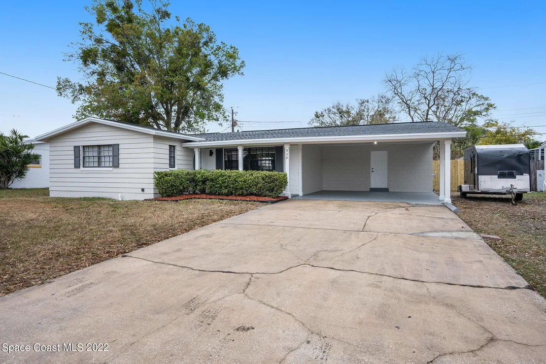 Photo of 938 Lexington Road