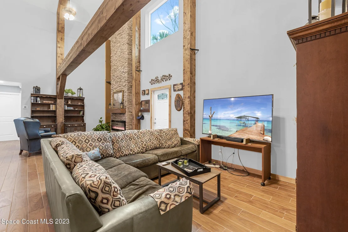Photo of 1370 Gopher Slough Road