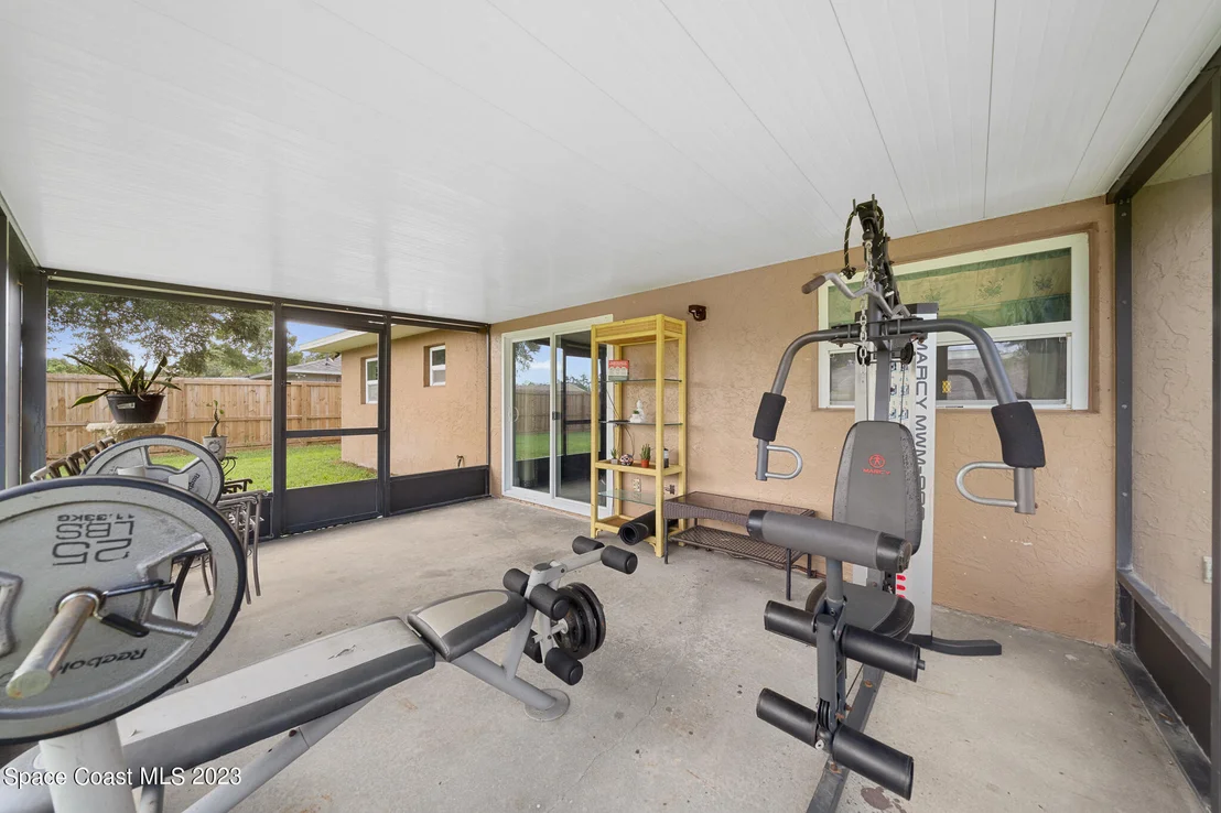 Photo of 990 Emerald Road SE