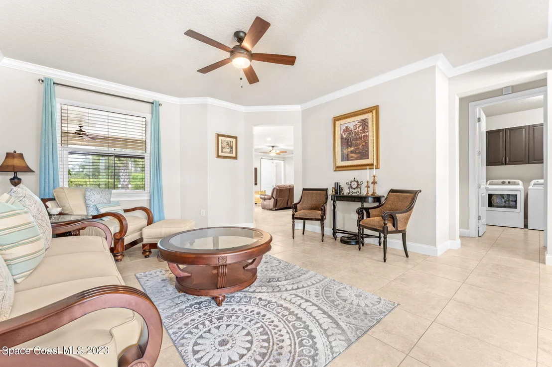 Photo of 2037 Windbrook Drive SE