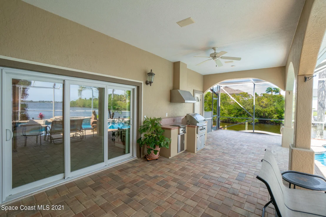 Photo of 502 Topsail Drive