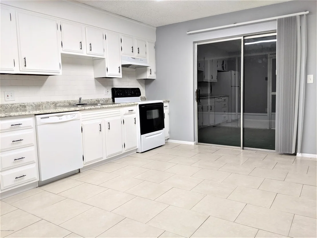 Photo of 409 Count Street