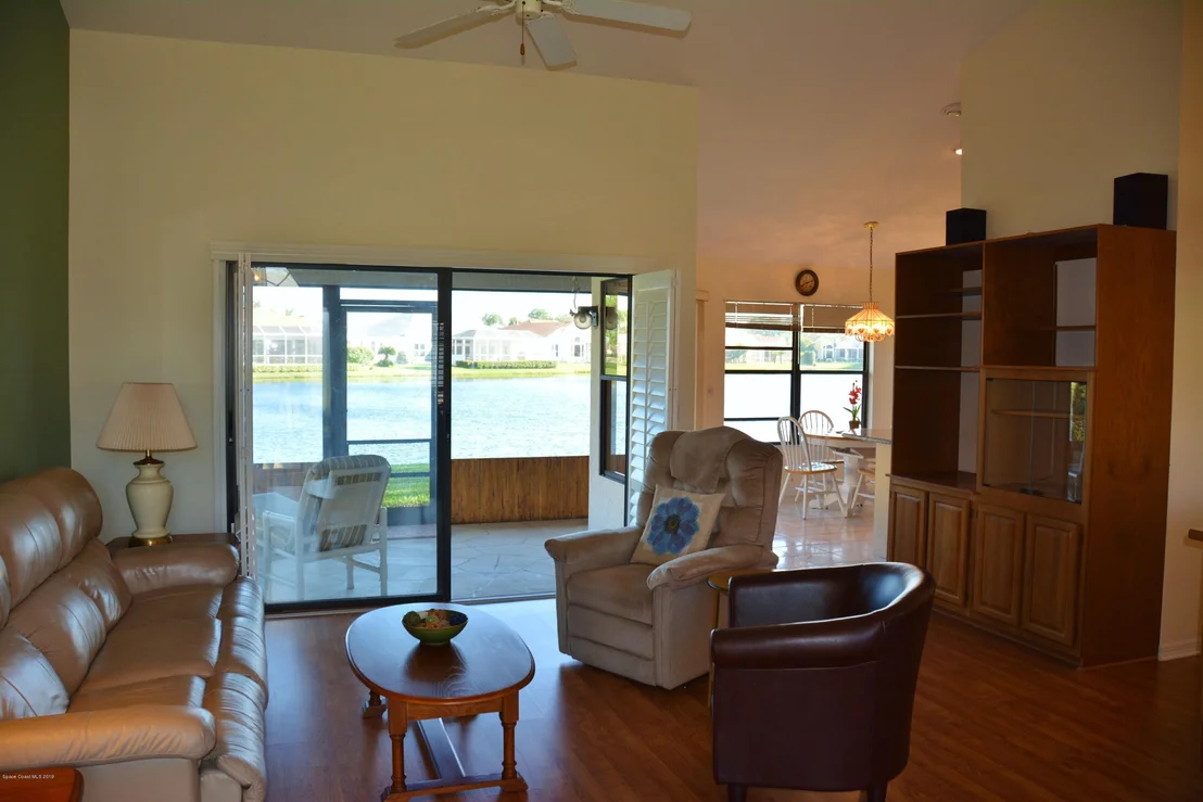 Photo of 1044 Fieldstone Drive