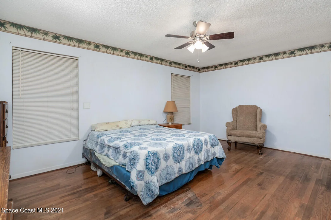Photo of 2824 School Drive NE