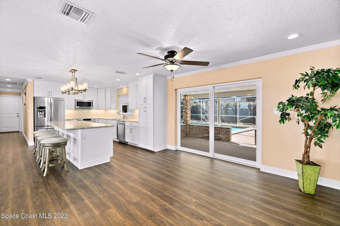 Photo of 535 Rockledge Drive