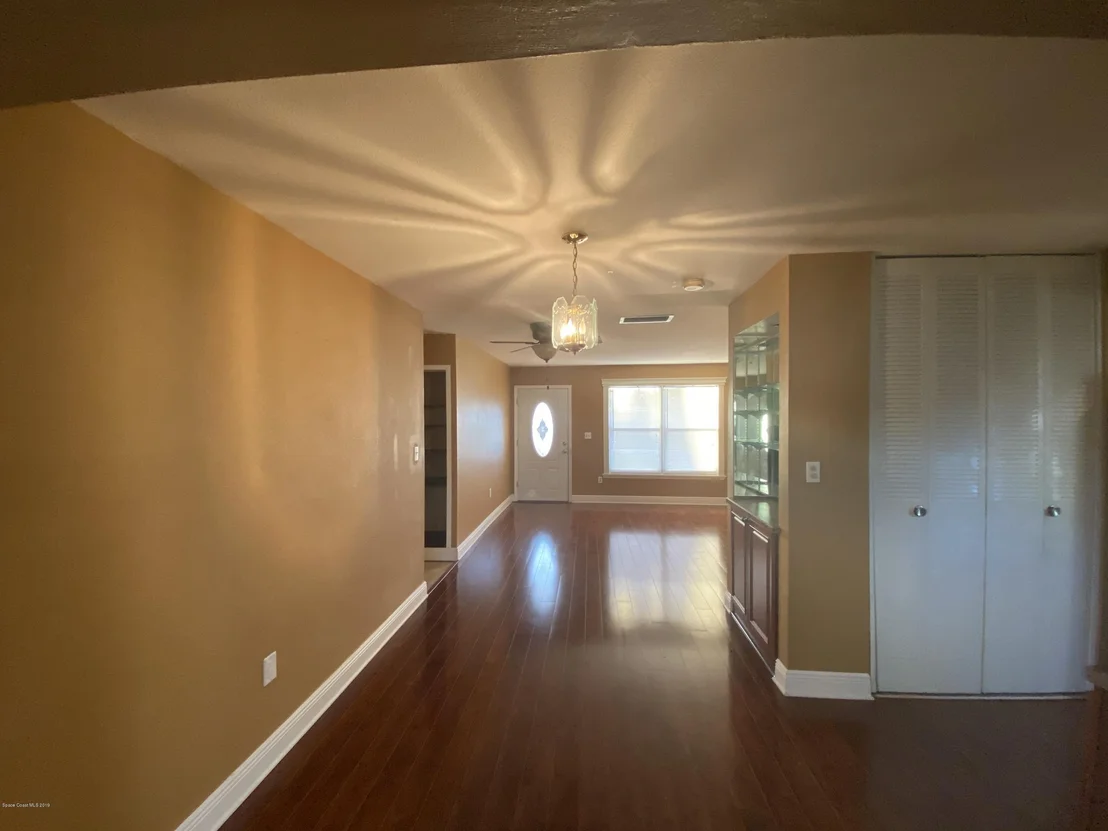 Photo of 787 Chickasaw Avenue