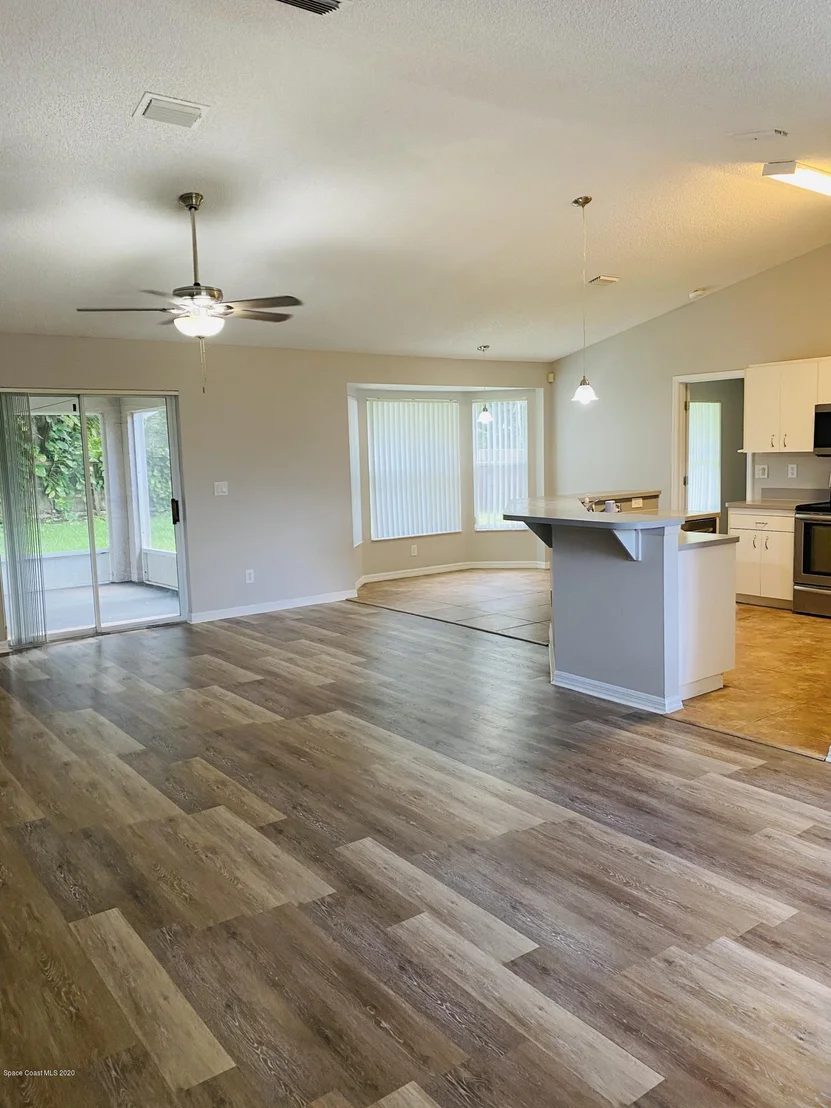 Photo of 6100 Edison Street