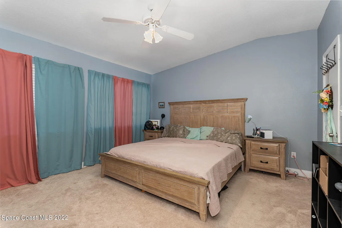 Photo of 1024 Daytona Drive NE