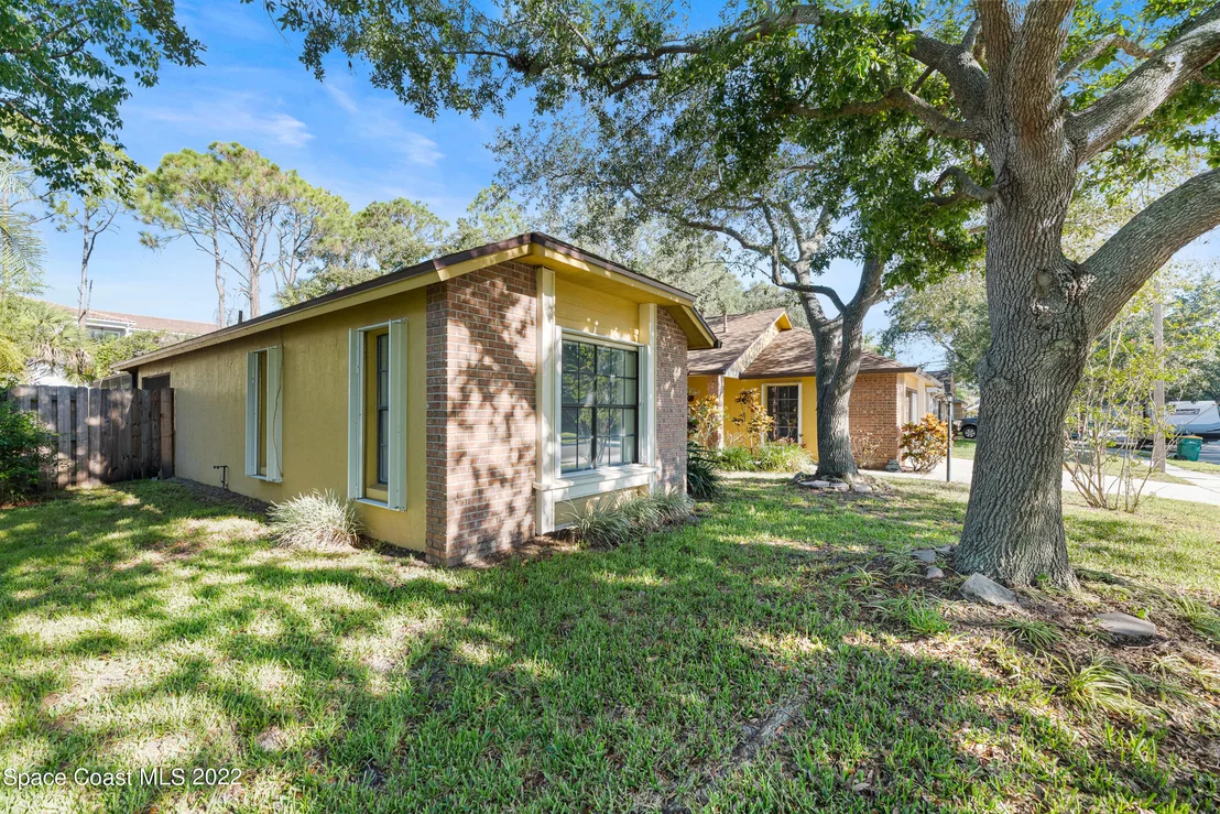 Photo of 4280 Silver Lake Drive