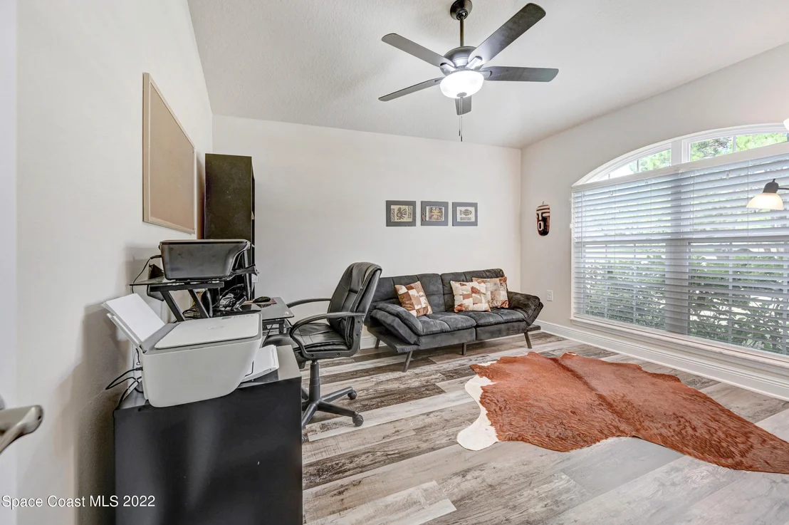 Photo of 1383 Steele Road SE
